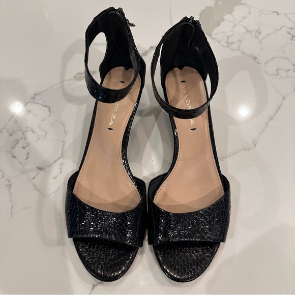 Via Spiga Womens Open Toe Ankle Strap Wedge Sandals Size 8 Black Snake Leather - Picture 11 of 13